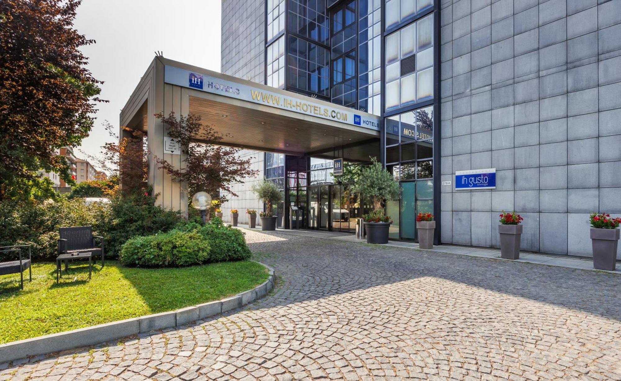 Ih Hotels Milano Lorenteggio, Milan